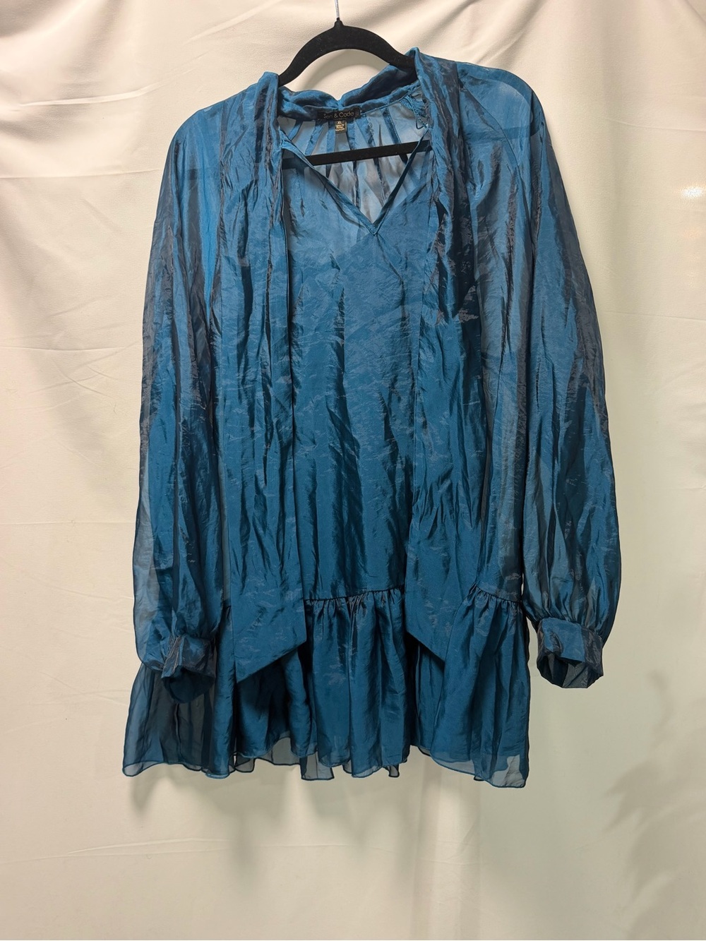 Flowy Teal Long-Sleeve V-Neck Tunic Blouse